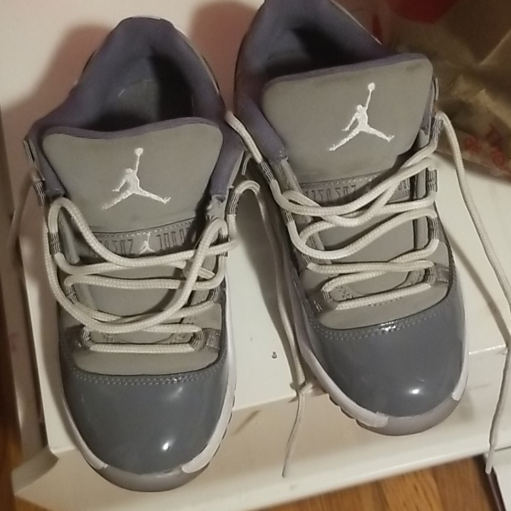 Air Jordan 11 low top "cool greys "